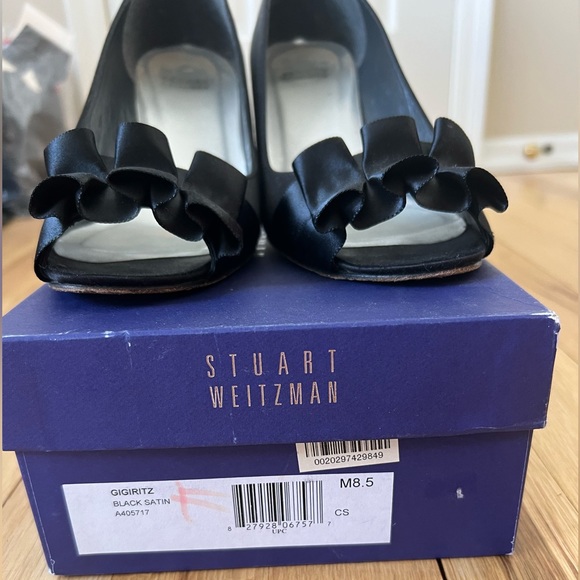 Stuart Weitzman black satin dress shoes size 8.5 - Picture 2 of 3